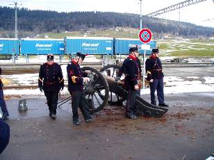 Batterie 13 du Canton de Fribourg, prte aux tirs !