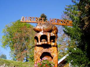 Magnifique emblme de l'Auberge du Hrisson